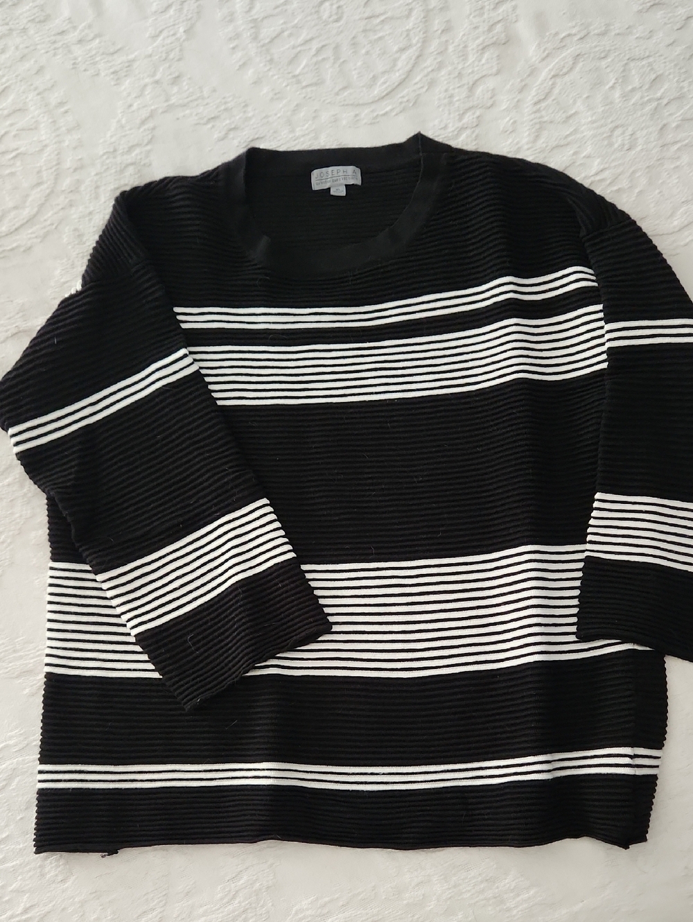 Joseph A Black & White Striped Ribbed Crewneck Sweater
